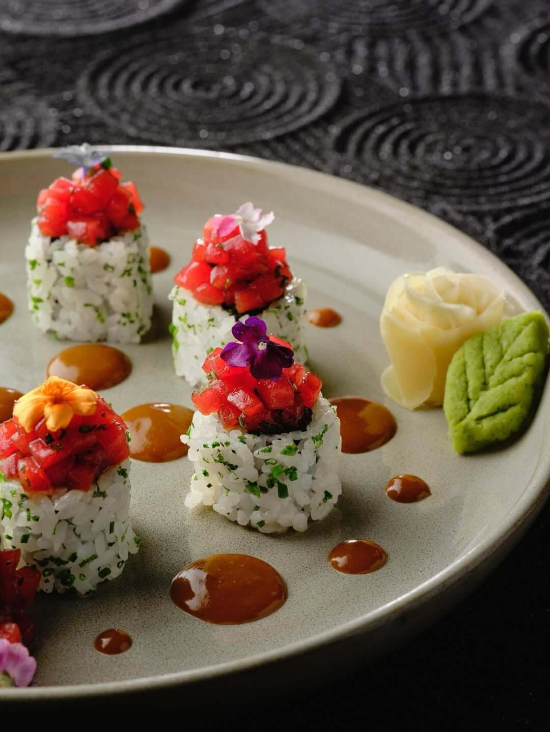 blue fin tuna roll