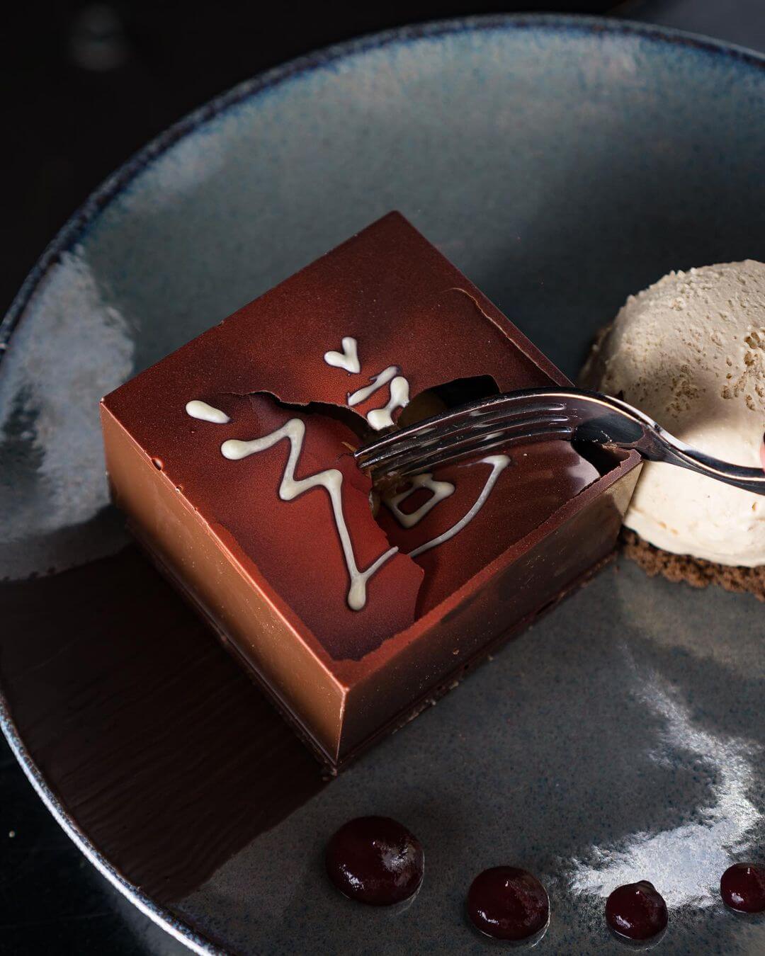 Molten Chocolate Cake