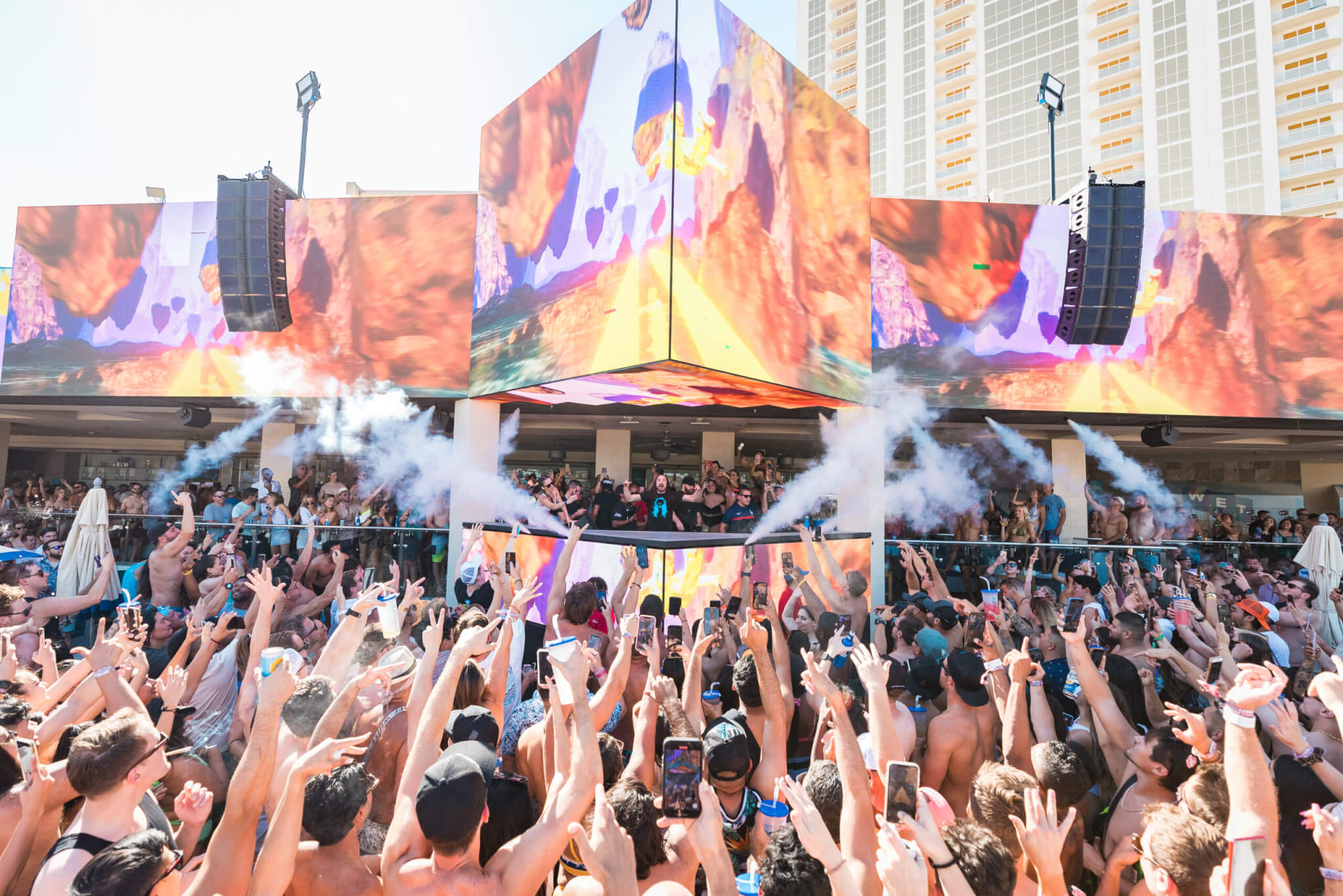 Las Vegas Pool Parties WET REPUBLIC 2019 Dates & DJs