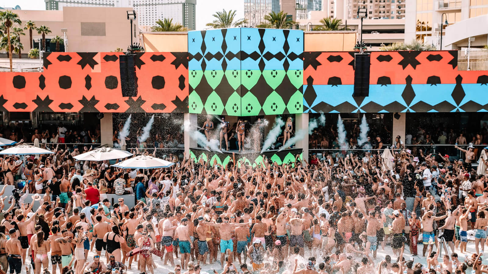 Official Website of Wet Republic Ultra Pool at MGM Grand