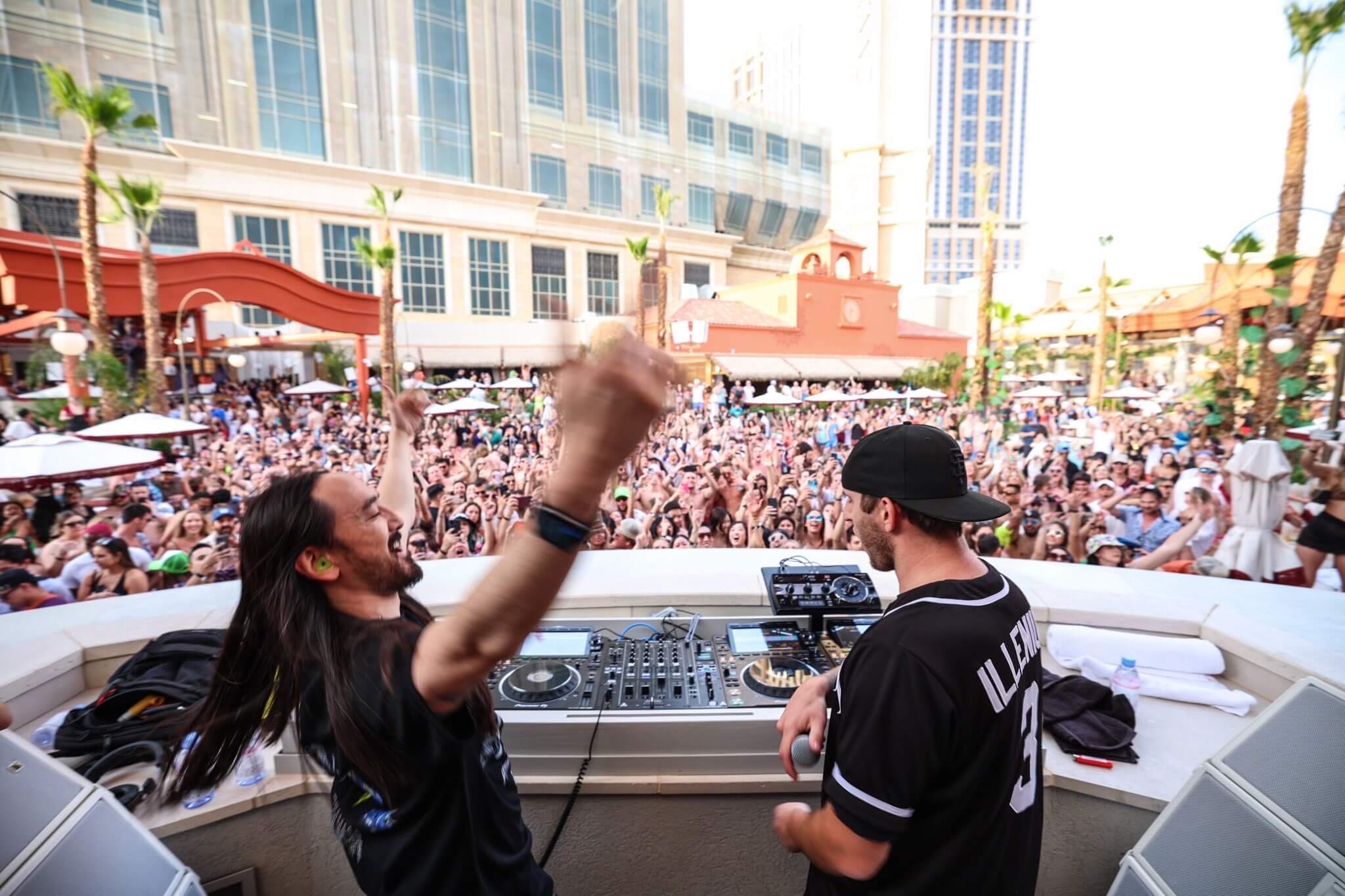 Discount Shop Inside TAO Beach, The Las Vegas Dayclub Favored By