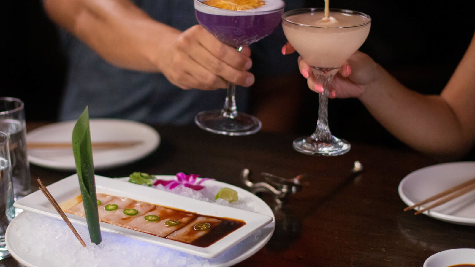 Tao Asian Bistro - Sashimi and cocktails