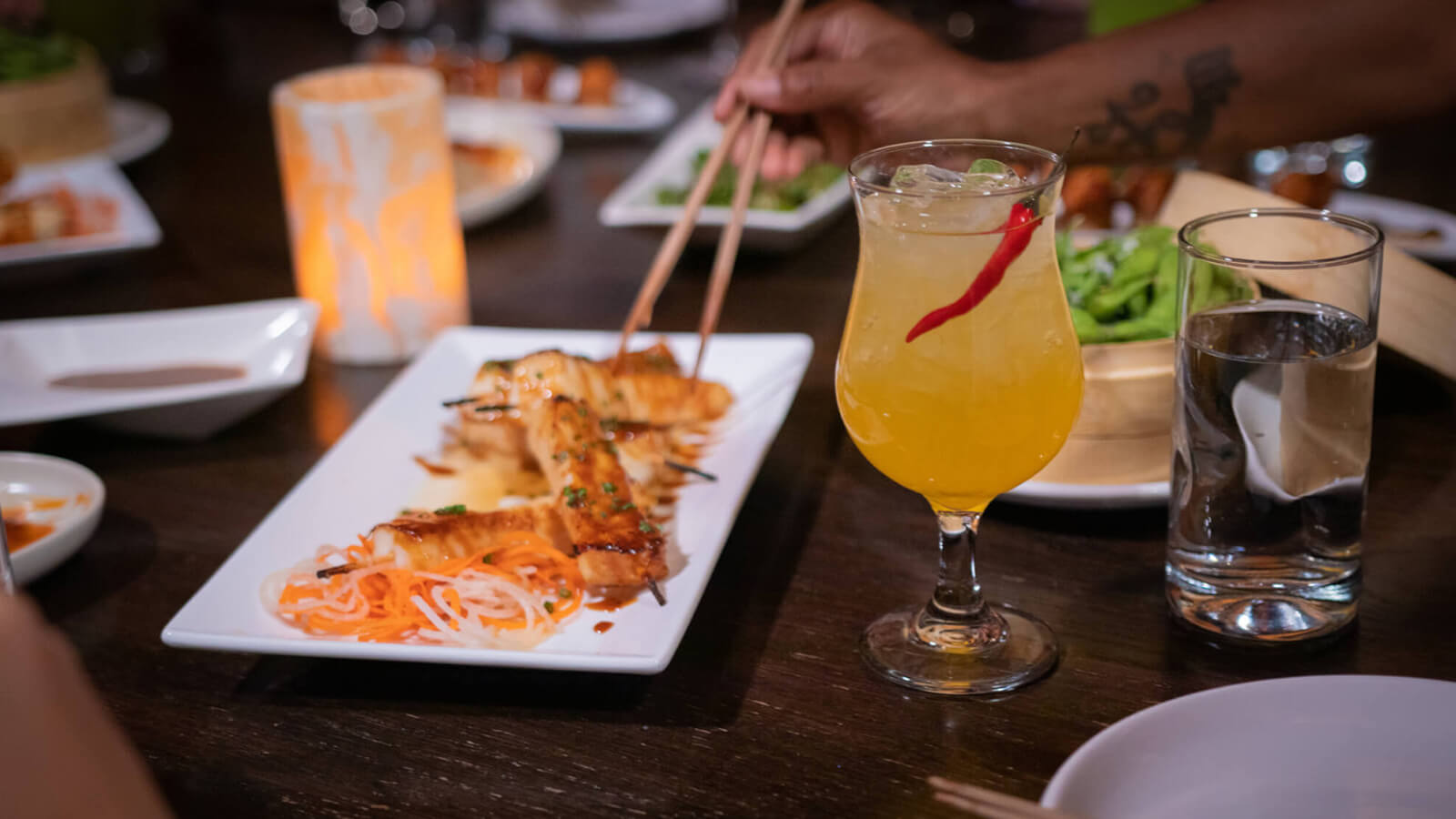 TAO Asian Bistro Las Vegas - Chicken satay and cocktail