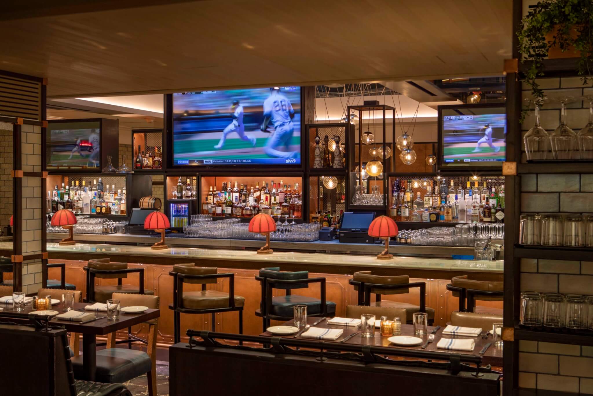 best sports bars near msg