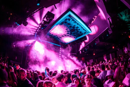 crowd partying at marquee nightclub las vegas