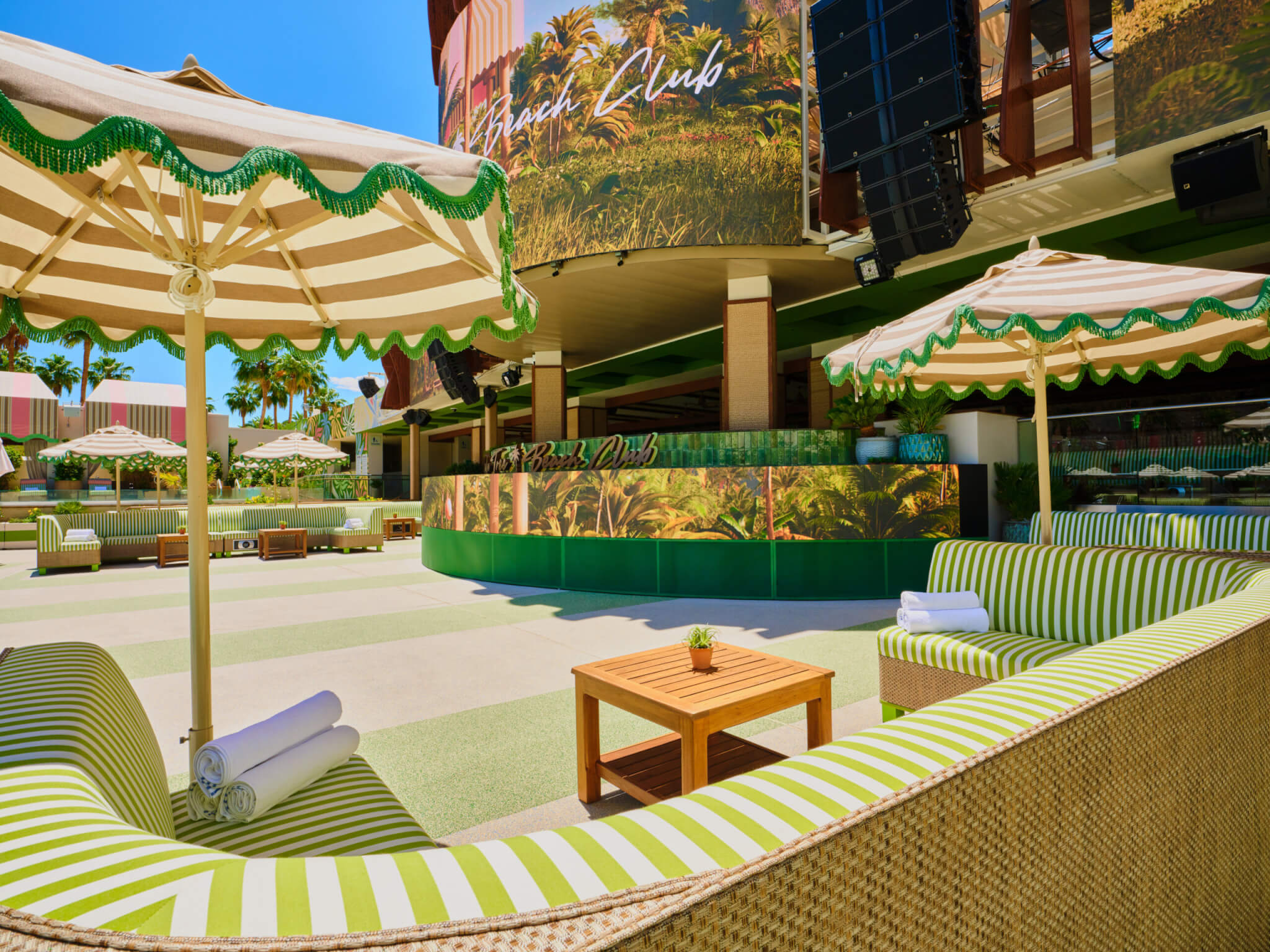 Palm Tree Beach Club dancefloor