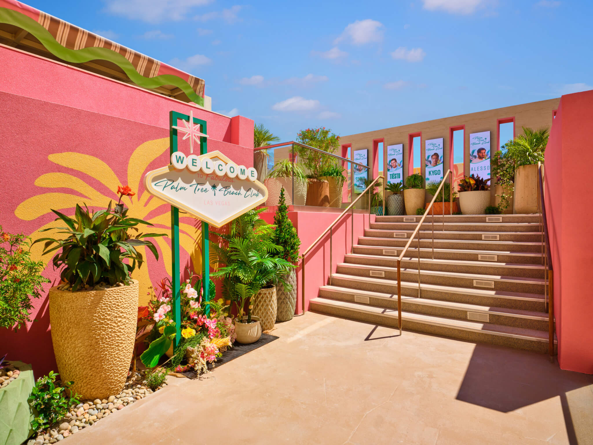 Palm Tree Beach Club entrance