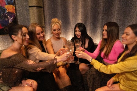girls cheersing