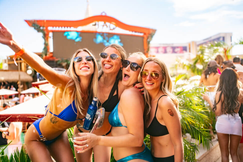girls at tao beach