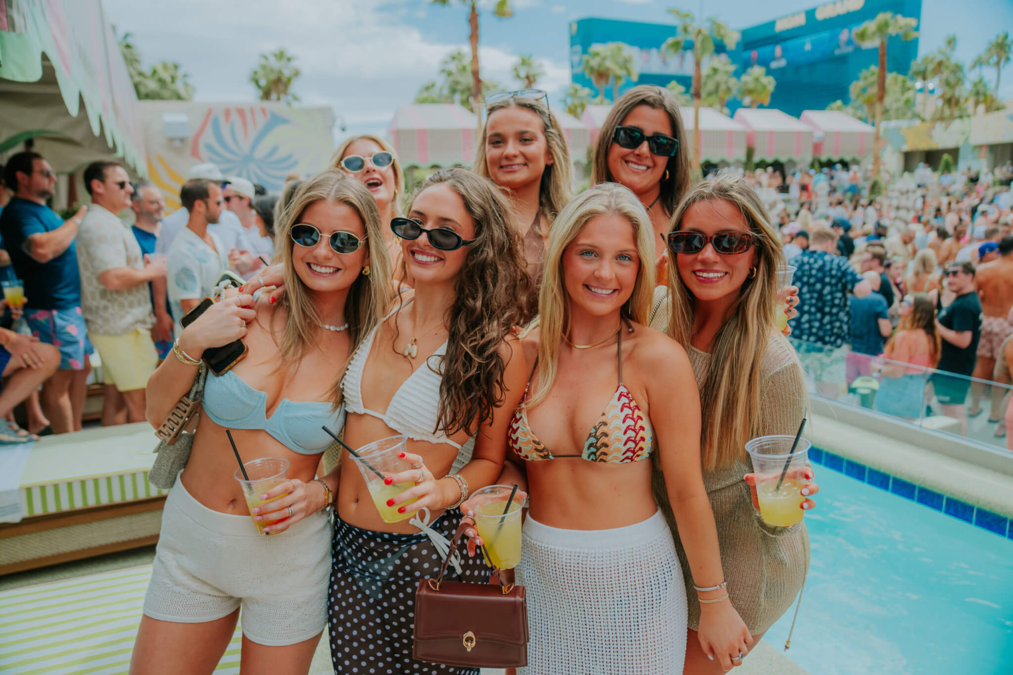 girls at palm tree beach club