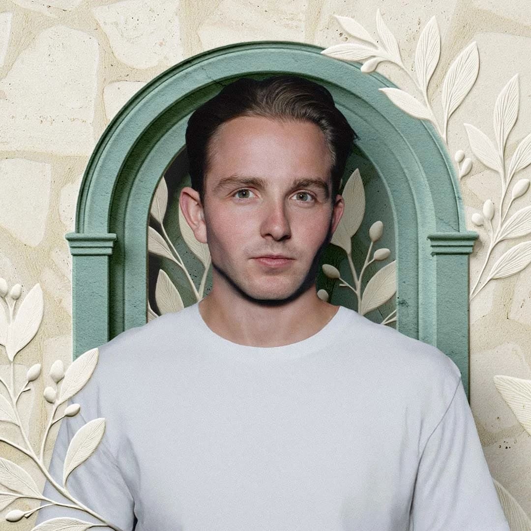 Artist Image - Lavern