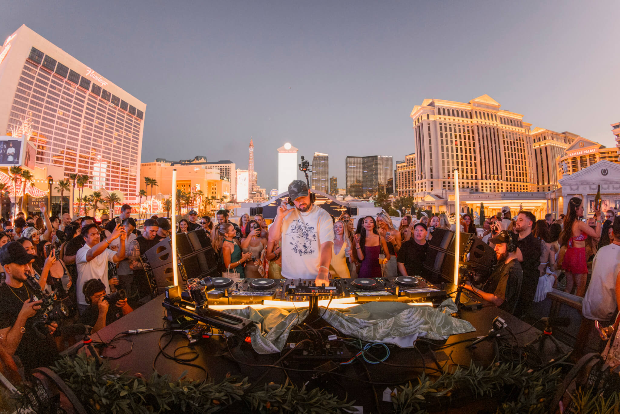 Chris Lake DJing at OMNIA Skybar with crowd