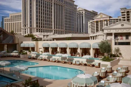omnia dayclub